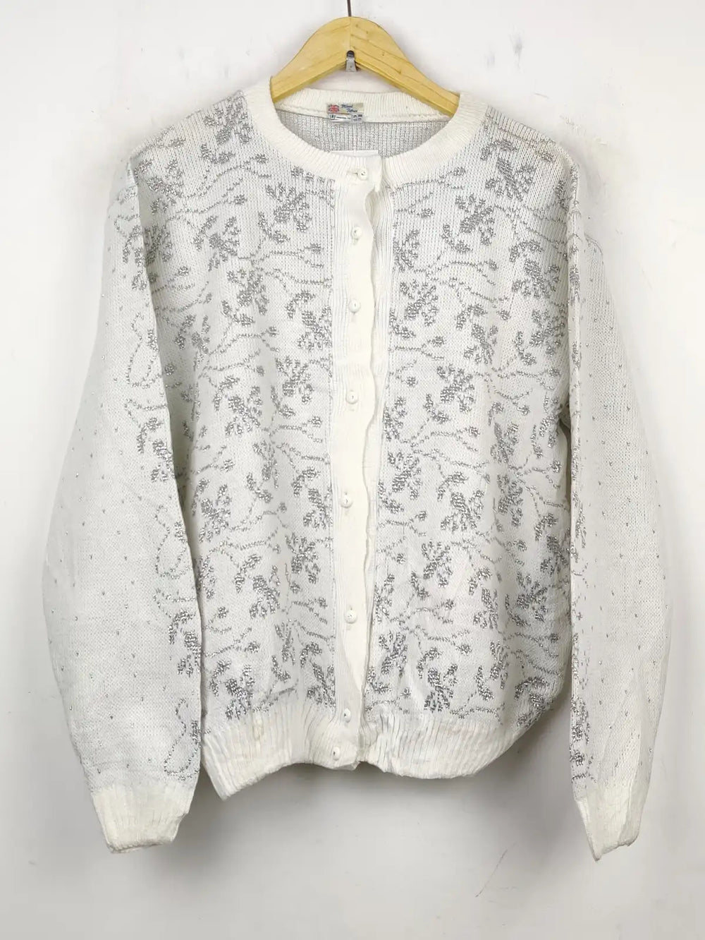 Buy online pre-used pre-loved 100% authentic & Original branded Unknown Brand (LS-7813) available in Pakistan. Top international brands avilable.