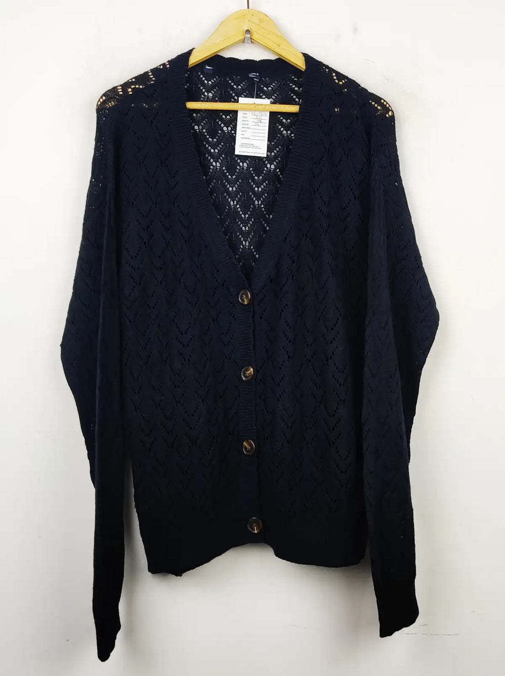 Buy online pre-used pre-loved 100% authentic & Original branded Unknown Brand (LS-7814) available in Pakistan. Top international brands avilable.