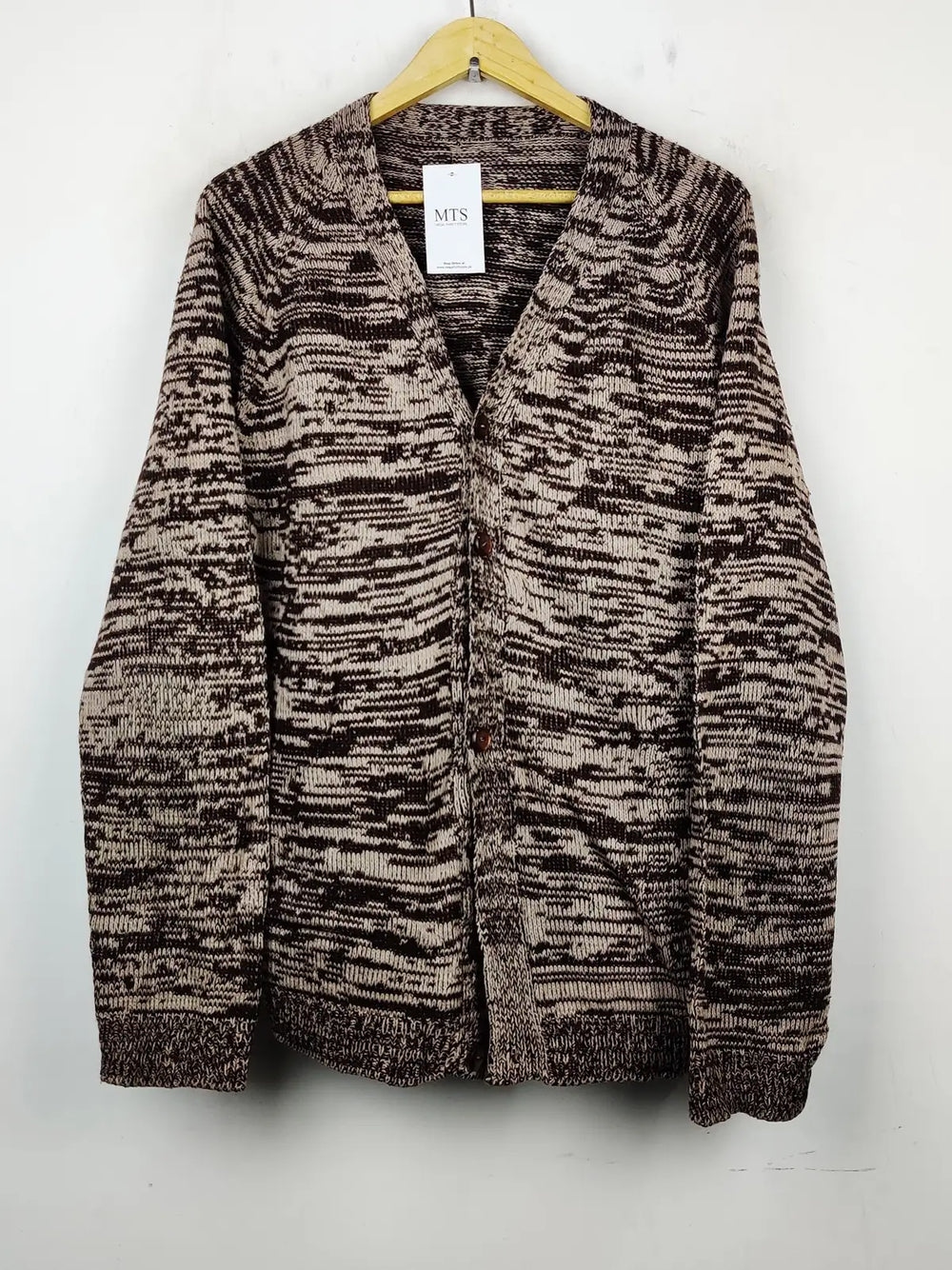 Buy online pre-used pre-loved 100% authentic & Original branded Unknown Brand (LS-7815) available in Pakistan. Top international brands avilable.