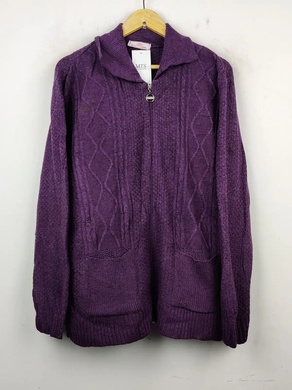 Buy online pre-used pre-loved 100% authentic & Original branded Beauty Angle (LS-7816) available in Pakistan. Top international brands avilable.