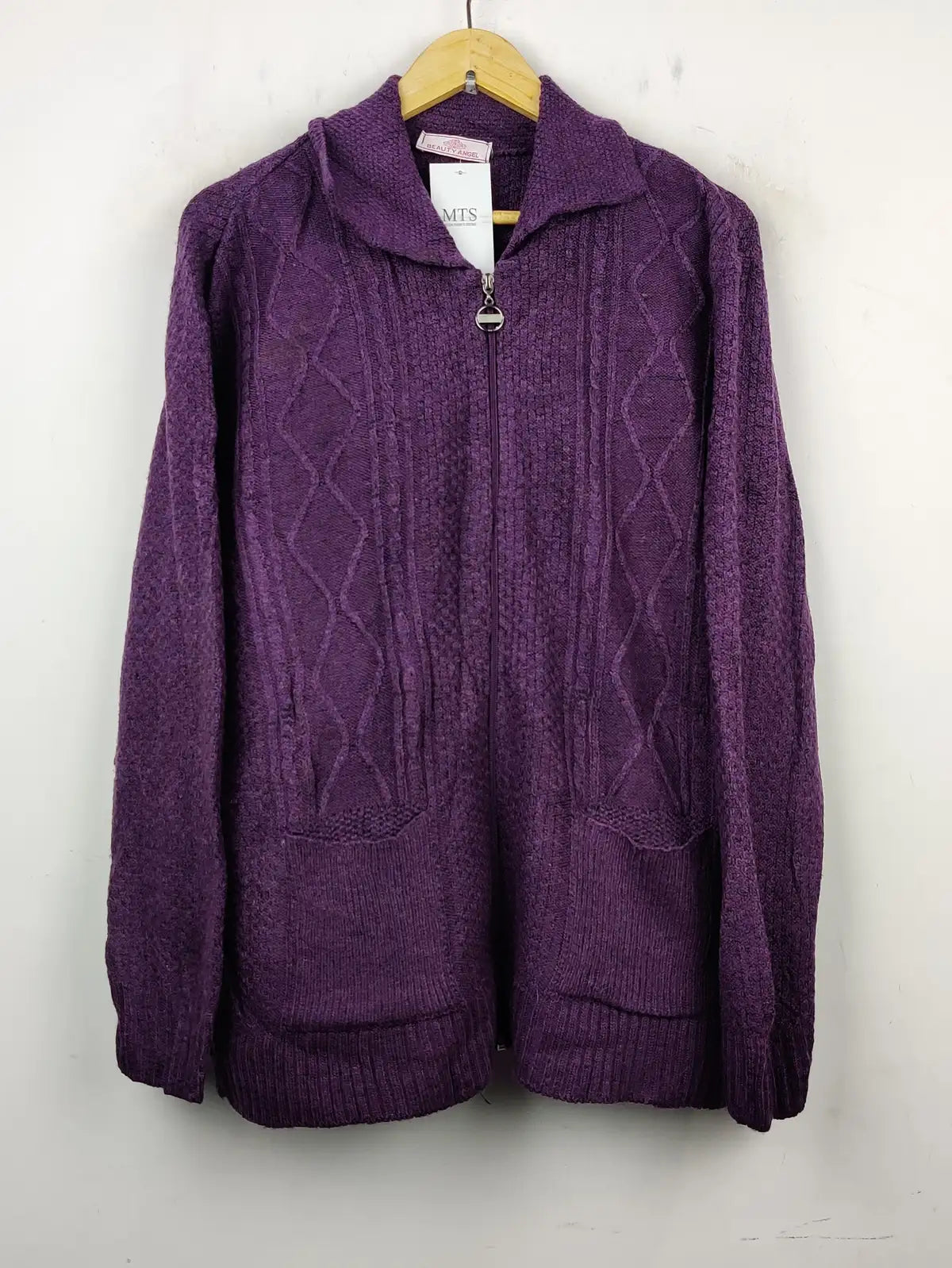 Buy online pre-used pre-loved 100% authentic & Original branded Beauty Angle (LS-7816) available in Pakistan. Top international brands avilable.