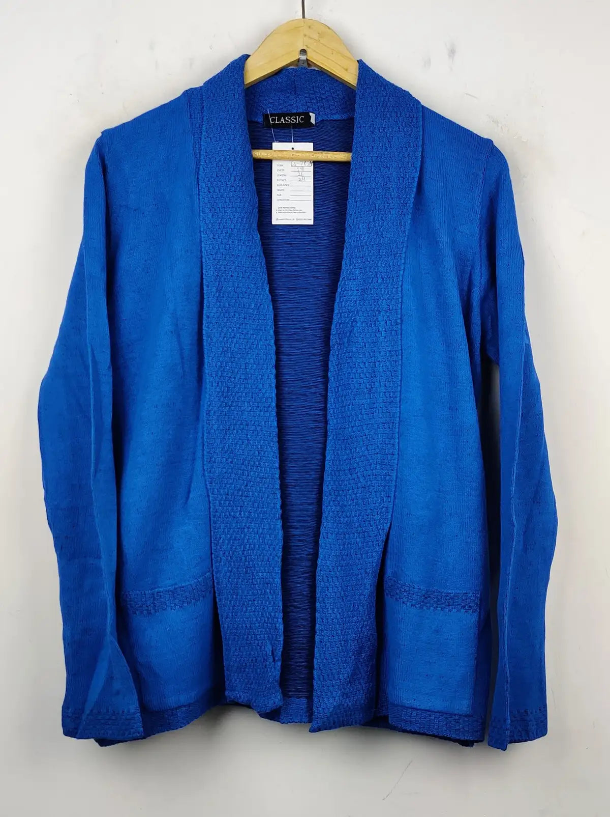 Buy online pre-used pre-loved 100% authentic & Original branded Classics (LS-7834) available in Pakistan. Top international brands avilable.
