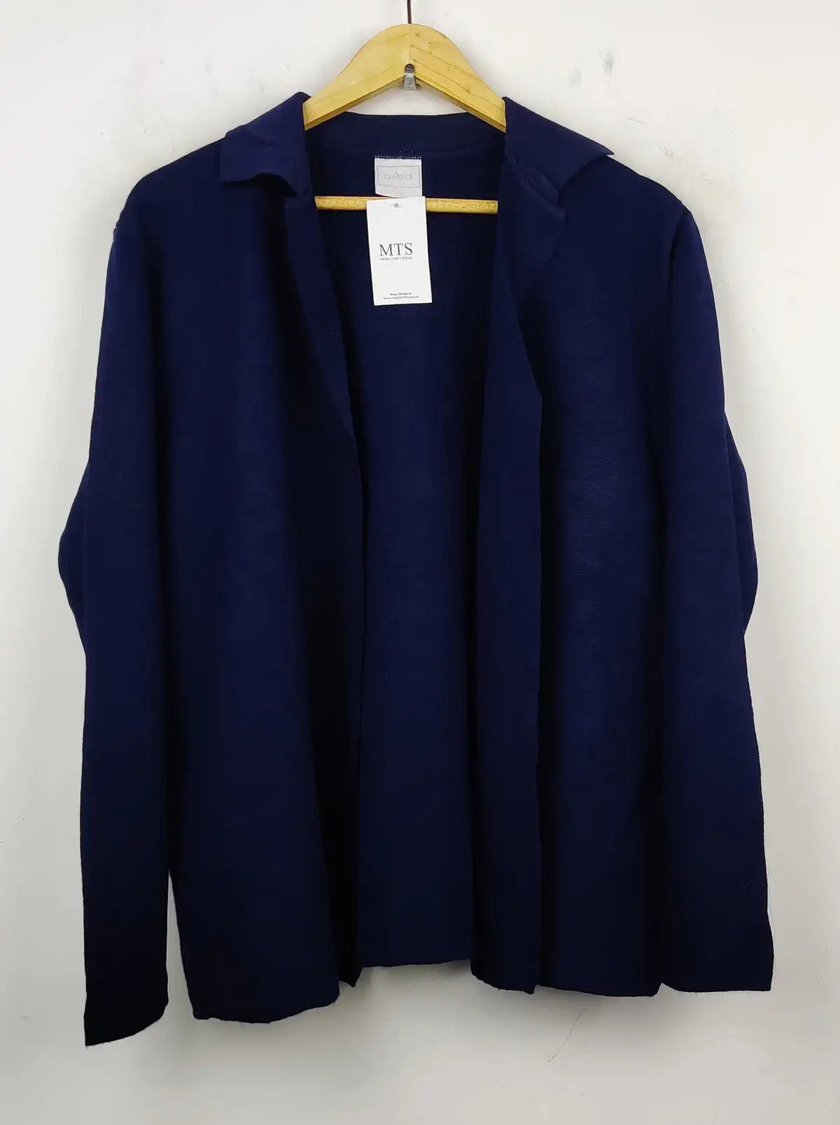 Buy online pre-used pre-loved 100% authentic & Original branded Classics (LS-7838) available in Pakistan. Top international brands avilable.