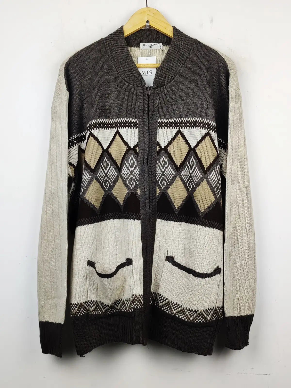 Buy online pre-used pre-loved 100% authentic & Original branded Bellissimo (LS-7847) available in Pakistan. Top international brands avilable.