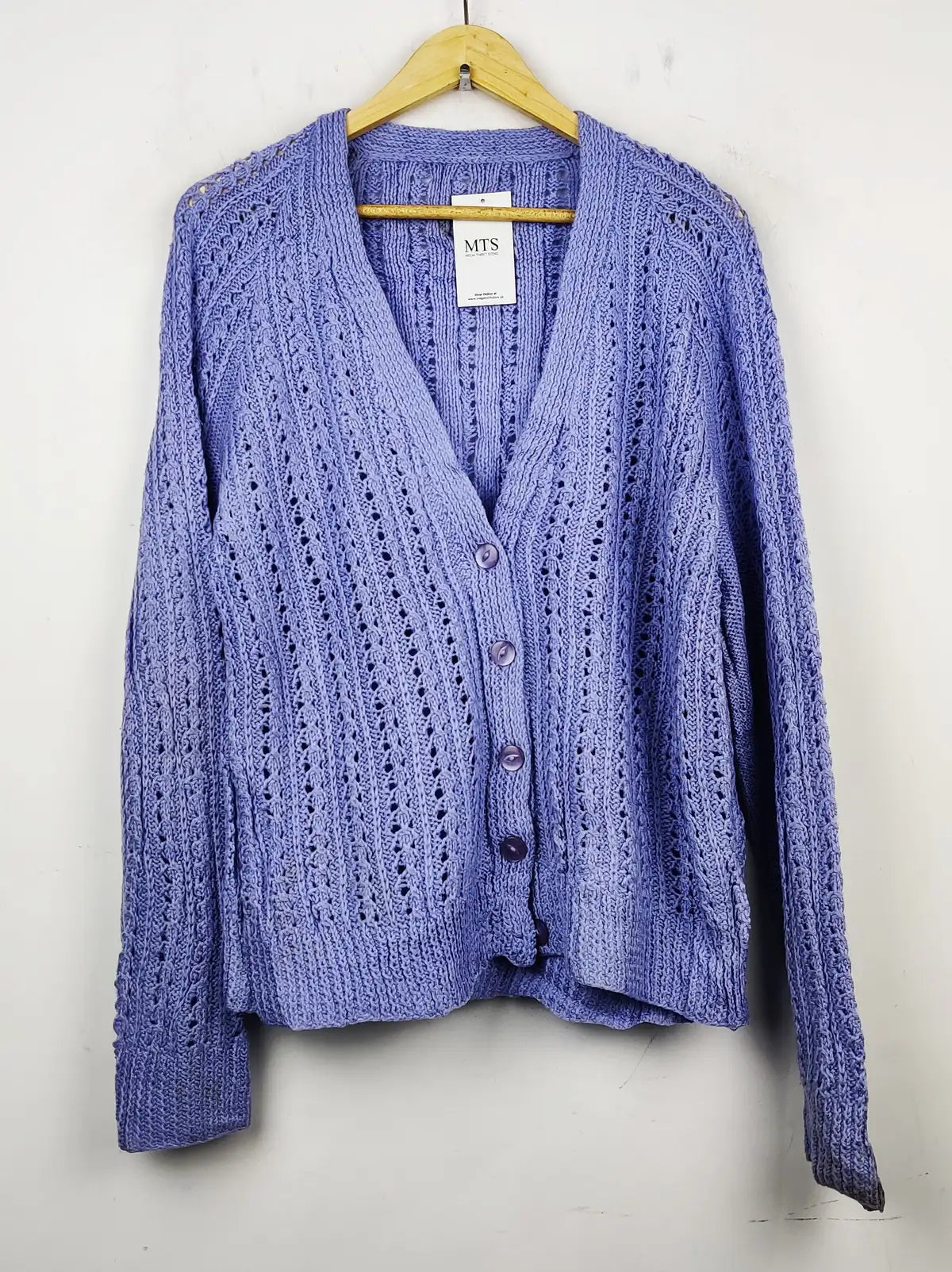 Buy online pre-used pre-loved 100% authentic & Original branded Unknown Brand (LS-7852) available in Pakistan. Top international brands avilable.