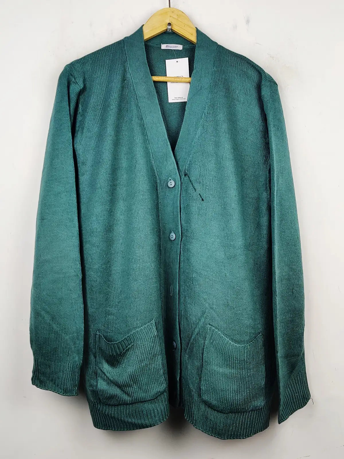 Buy online pre-used pre-loved 100% authentic & Original branded Damart (LS-7853) available in Pakistan. Top international brands avilable.