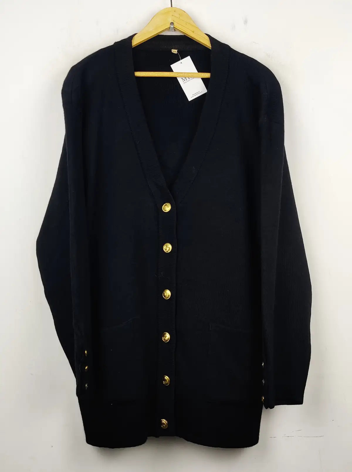 Buy online pre-used pre-loved 100% authentic & Original branded Unknown Brand (LS-7855) available in Pakistan. Top international brands avilable.