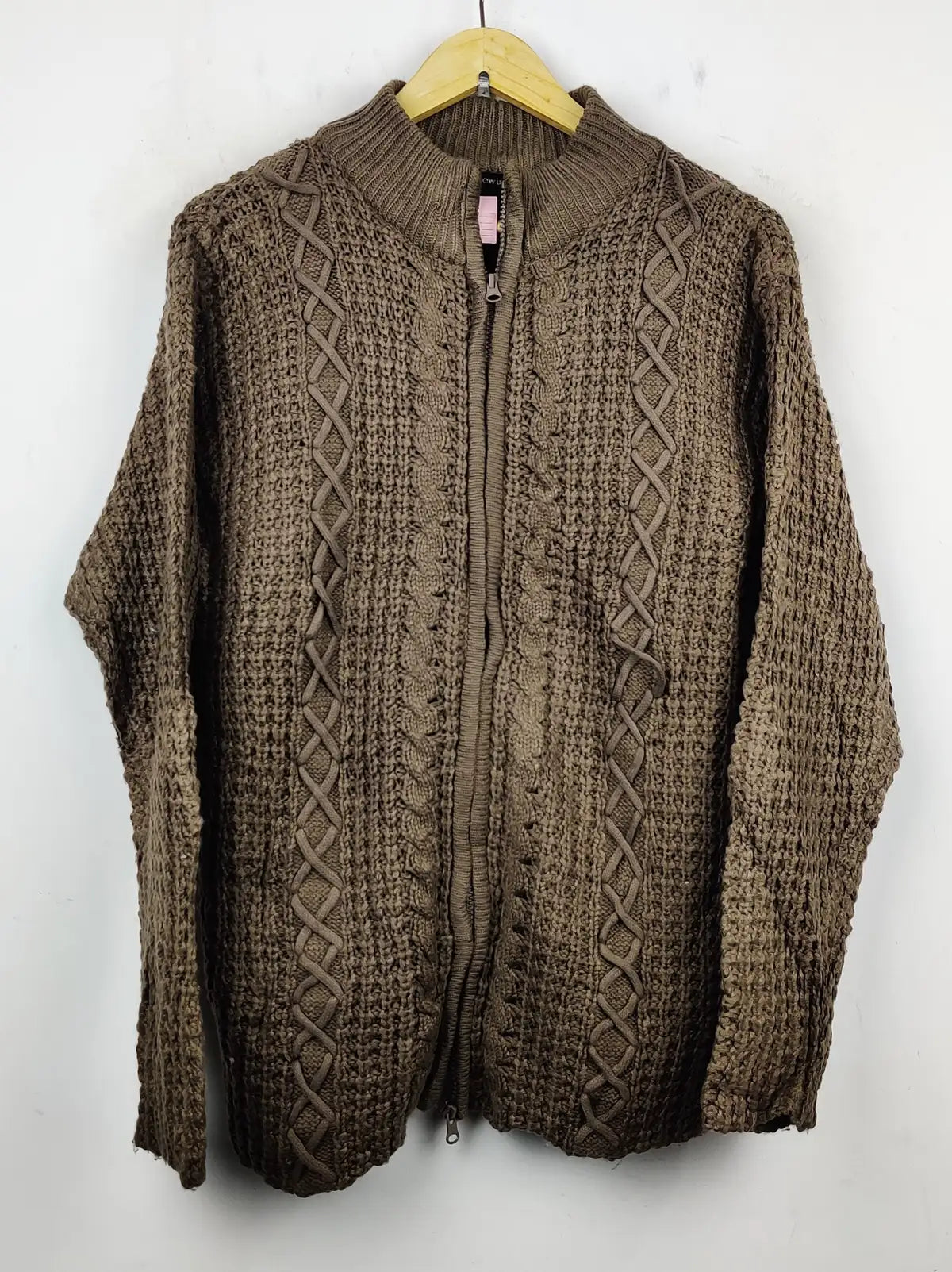 Buy online pre-used pre-loved 100% authentic & Original branded Donna Lewis (LS-7869) available in Pakistan. Top international brands avilable.