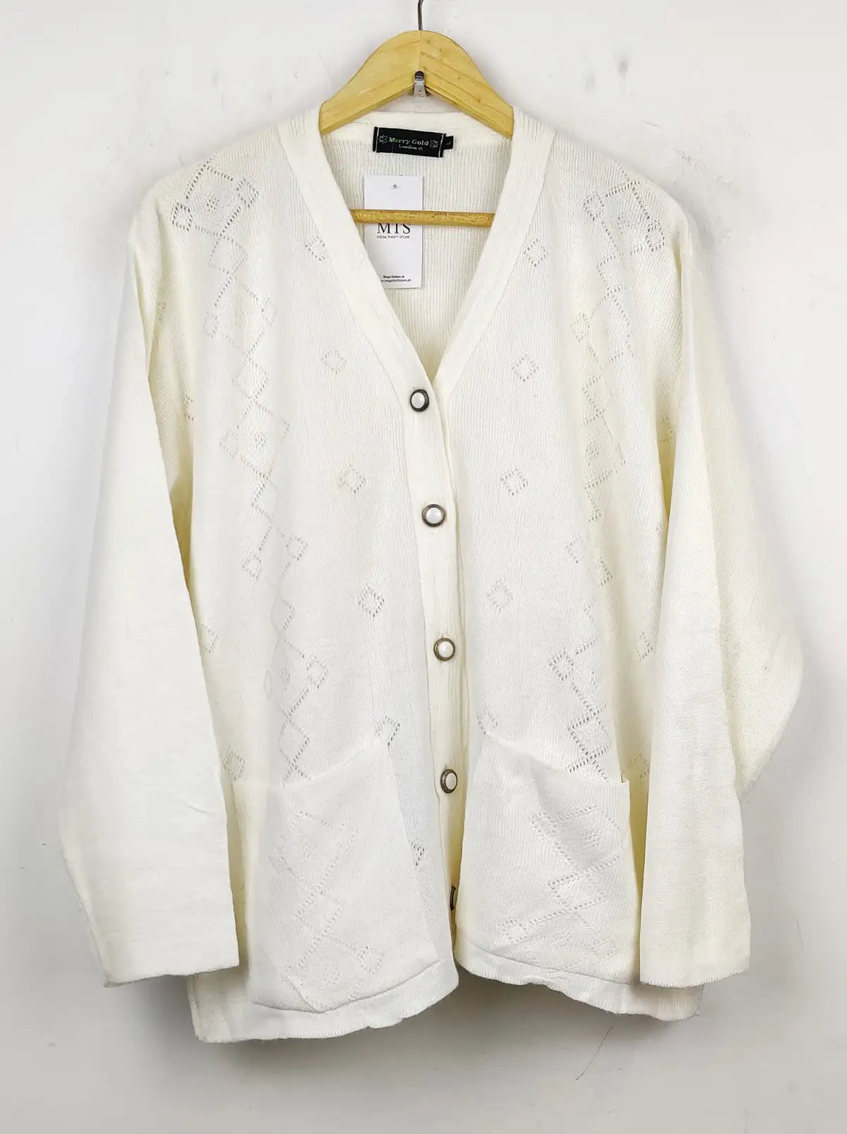 Buy online pre-used pre-loved 100% authentic & Original branded Merry Gold (LS-7876) available in Pakistan. Top international brands avilable.