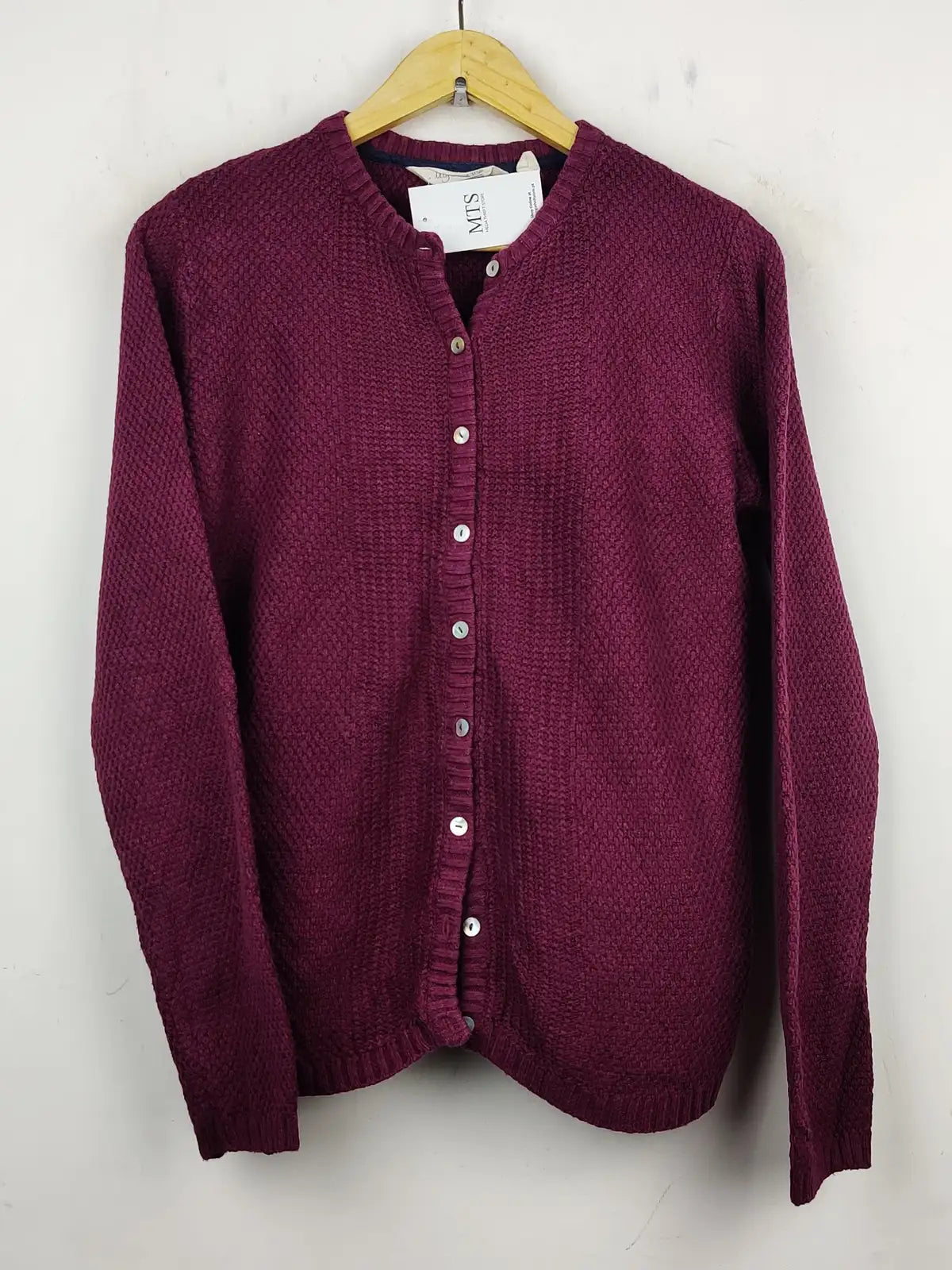 Buy online pre-used pre-loved 100% authentic & Original branded Lily & Me (LS-7887) available in Pakistan. Top international brands avilable.