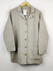 Buy online pre-used pre-loved 100% authentic & Original branded Unknown Brand (LS-7895) available in Pakistan. Top international brands avilable.