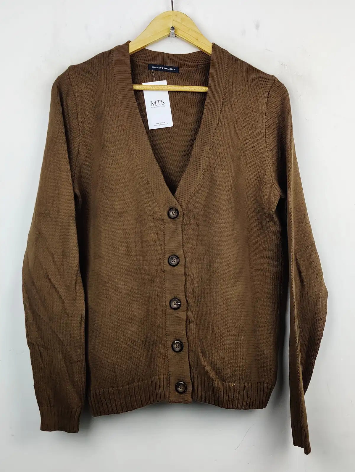 Buy online pre-used pre-loved 100% authentic & Original branded Brandy Melville (LS-7900) available in Pakistan. Top international brands avilable.