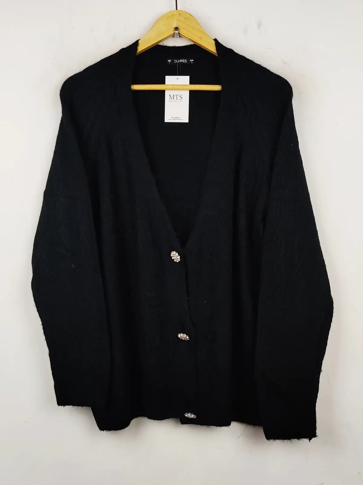 Buy online pre-used pre-loved 100% authentic & Original branded Dunnes Stores (LS-7950) available in Pakistan. Top international brands avilable.