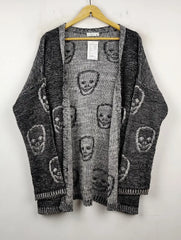 Buy online pre-used pre-loved 100% authentic & Original branded New Look (LS-7962) available in Pakistan. Top international brands avilable.