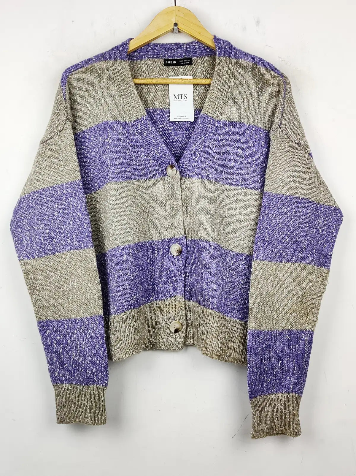 Buy online pre-used pre-loved 100% authentic & Original branded Shein (LS-7975) available in Pakistan. Top international brands avilable.