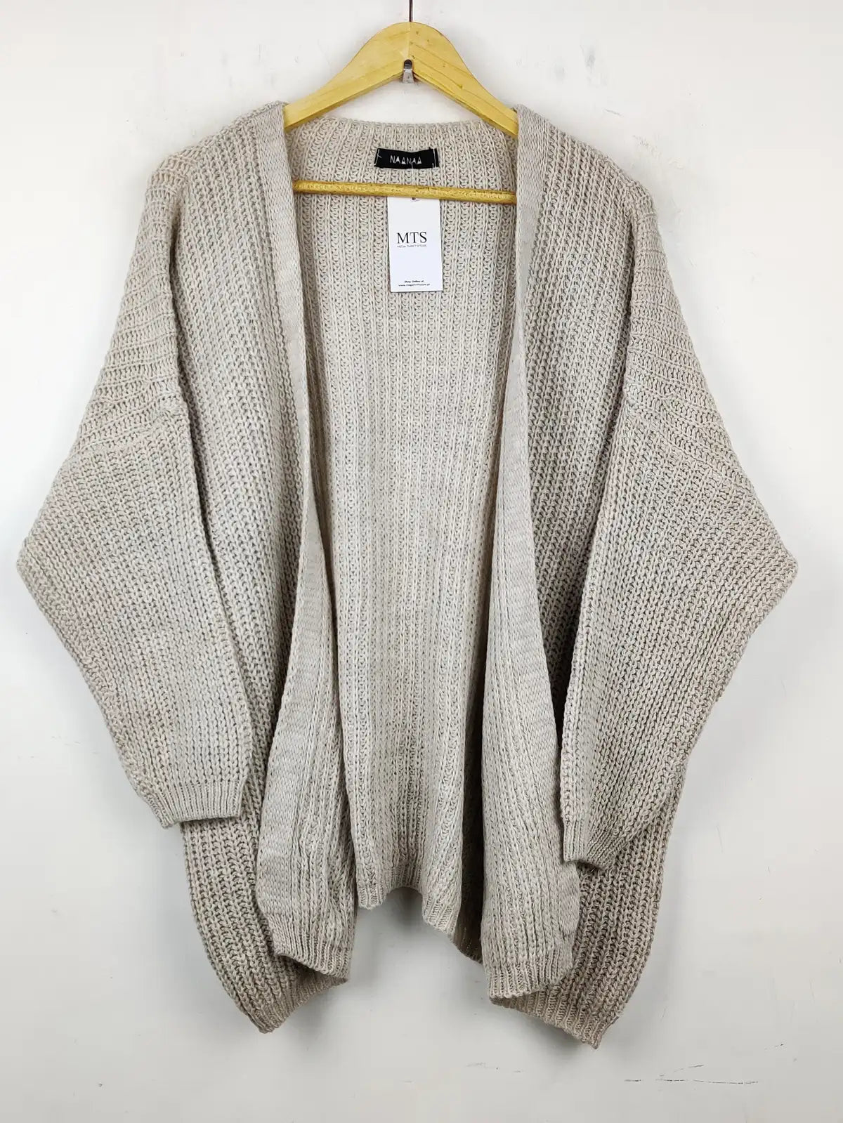 Buy online pre-used pre-loved 100% authentic & Original branded Naanaa (LS-7998) available in Pakistan. Top international brands avilable.