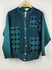 Buy online pre-used pre-loved 100% authentic & Original branded Unknown Brand (LS-8042) available in Pakistan. Top international brands avilable.