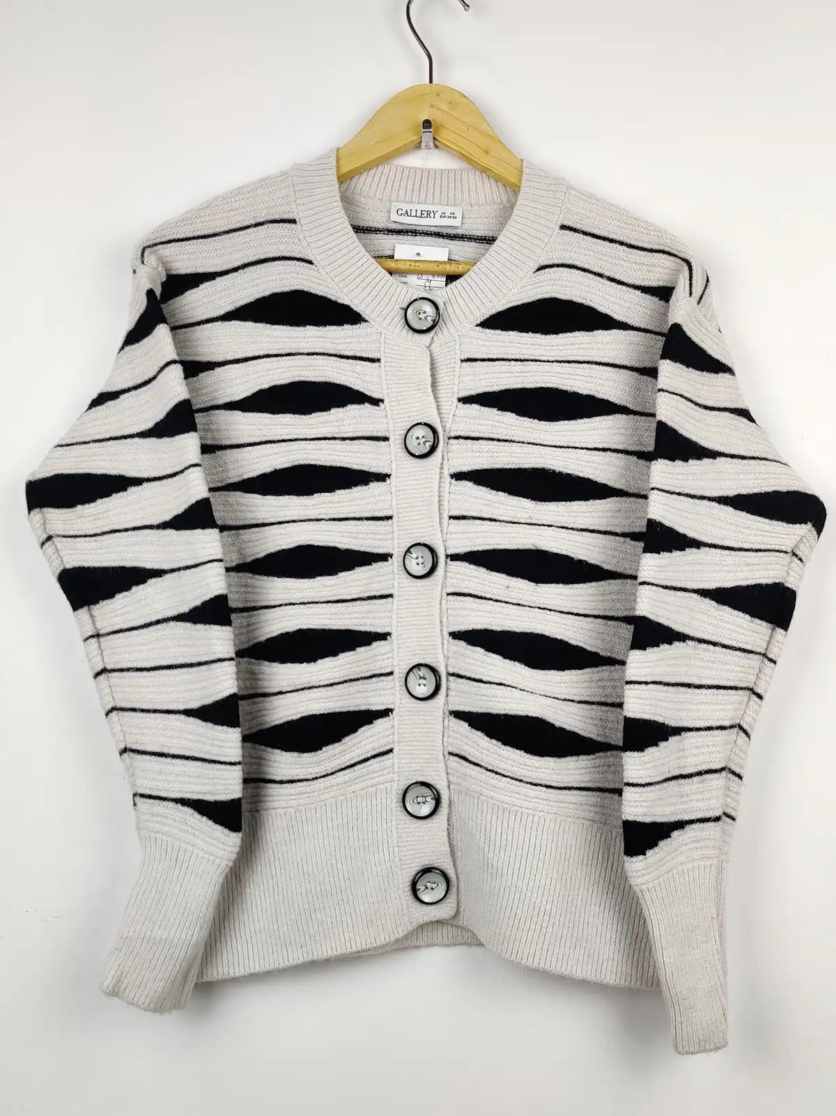 Gallery (LS-8410)