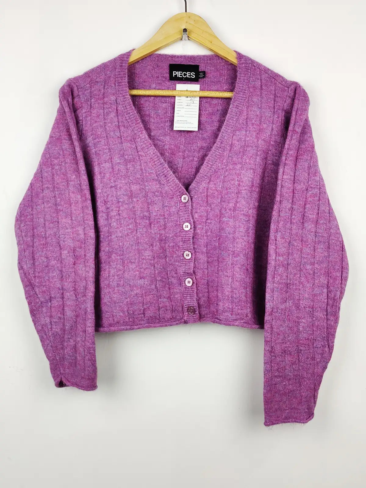 Buy online pre-used pre-loved 100% authentic & Original branded Pieces (LS-8518) available in Pakistan. Top international brands avilable.
