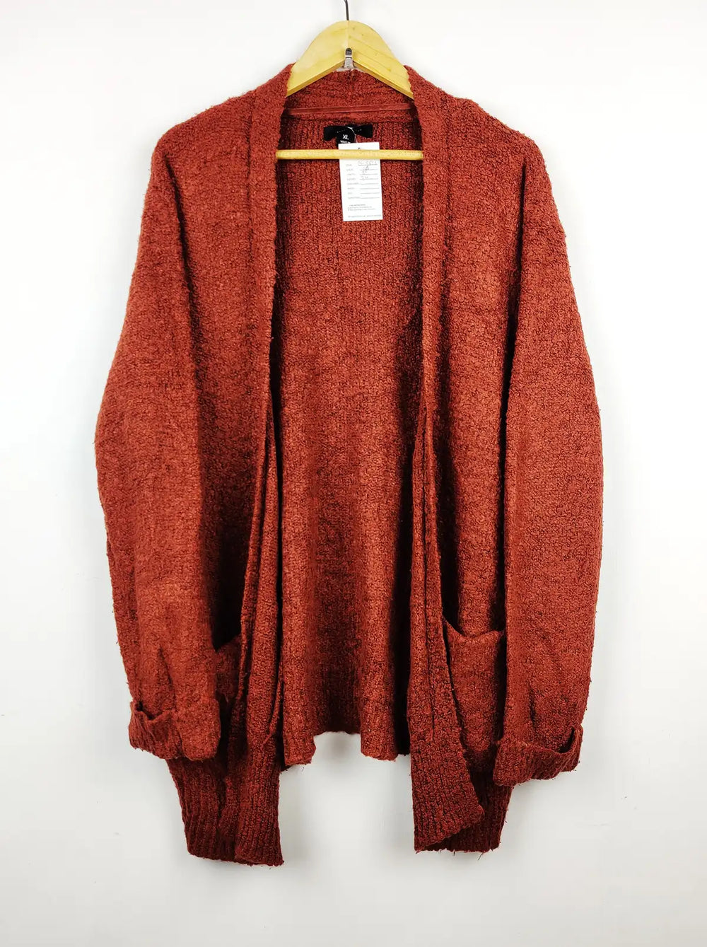 Buy online pre-used pre-loved 100% authentic & Original branded Atmosphere (LS-8526) available in Pakistan. Top international brands avilable.
