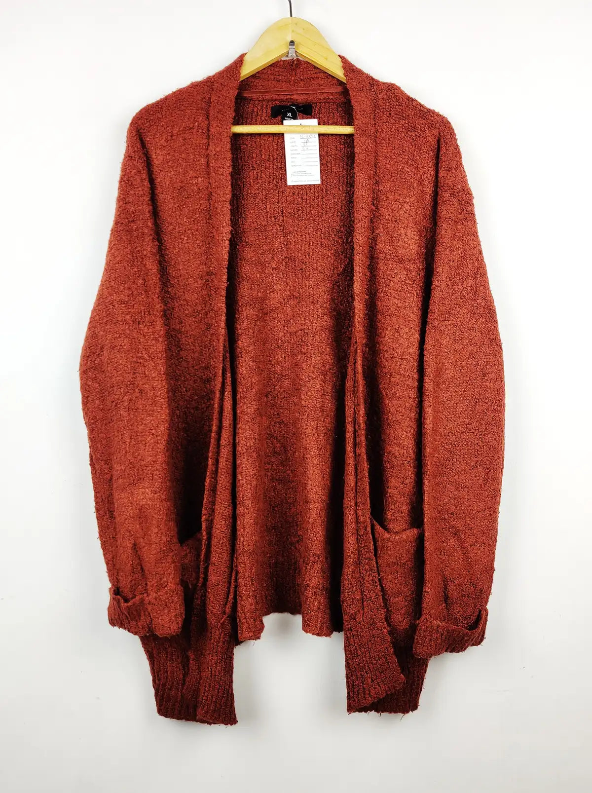 Buy online pre-used pre-loved 100% authentic & Original branded Atmosphere (LS-8526) available in Pakistan. Top international brands avilable.