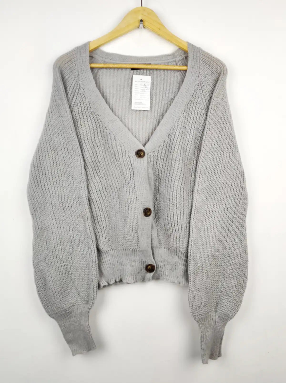 Buy online pre-used pre-loved 100% authentic & Original branded Shein (LS-8572) available in Pakistan. Top international brands avilable.