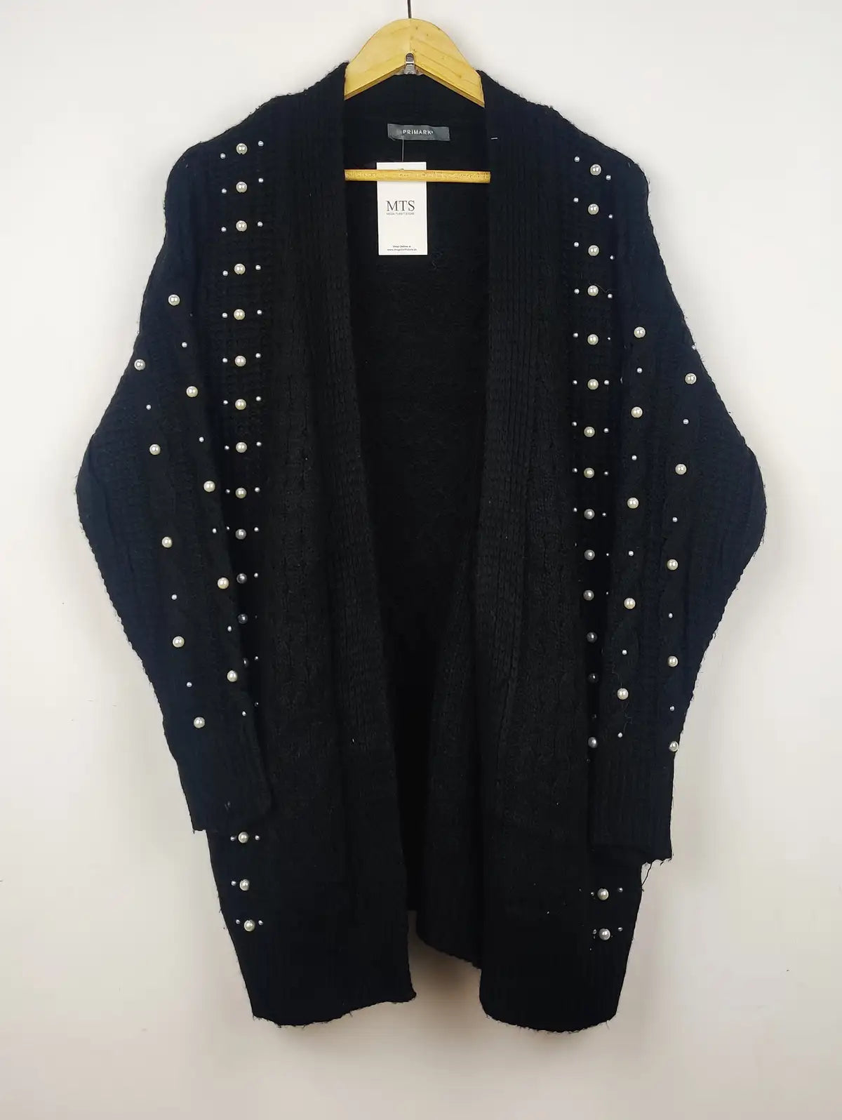 Buy online pre-used pre-loved 100% authentic & Original branded Primark (LS-8584) available in Pakistan. Top international brands avilable.
