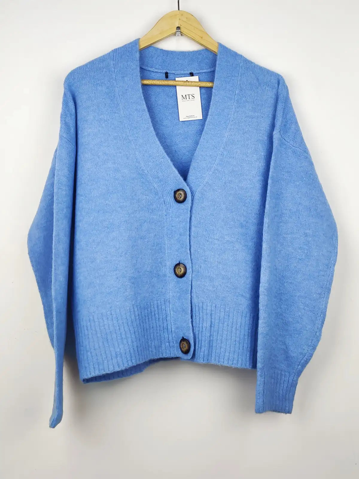 Buy online pre-used pre-loved 100% authentic & Original branded Dunnes Stores (LS-8586) available in Pakistan. Top international brands avilable.