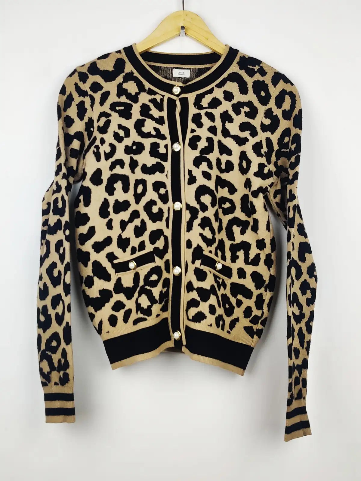 Buy online pre-used pre-loved 100% authentic & Original branded River Island (LS-8593) available in Pakistan. Top international brands avilable.