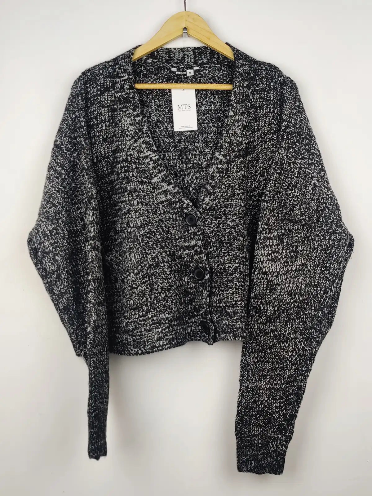Buy online pre-used pre-loved 100% authentic & Original branded Pep&Co (LS-8609) available in Pakistan. Top international brands avilable.