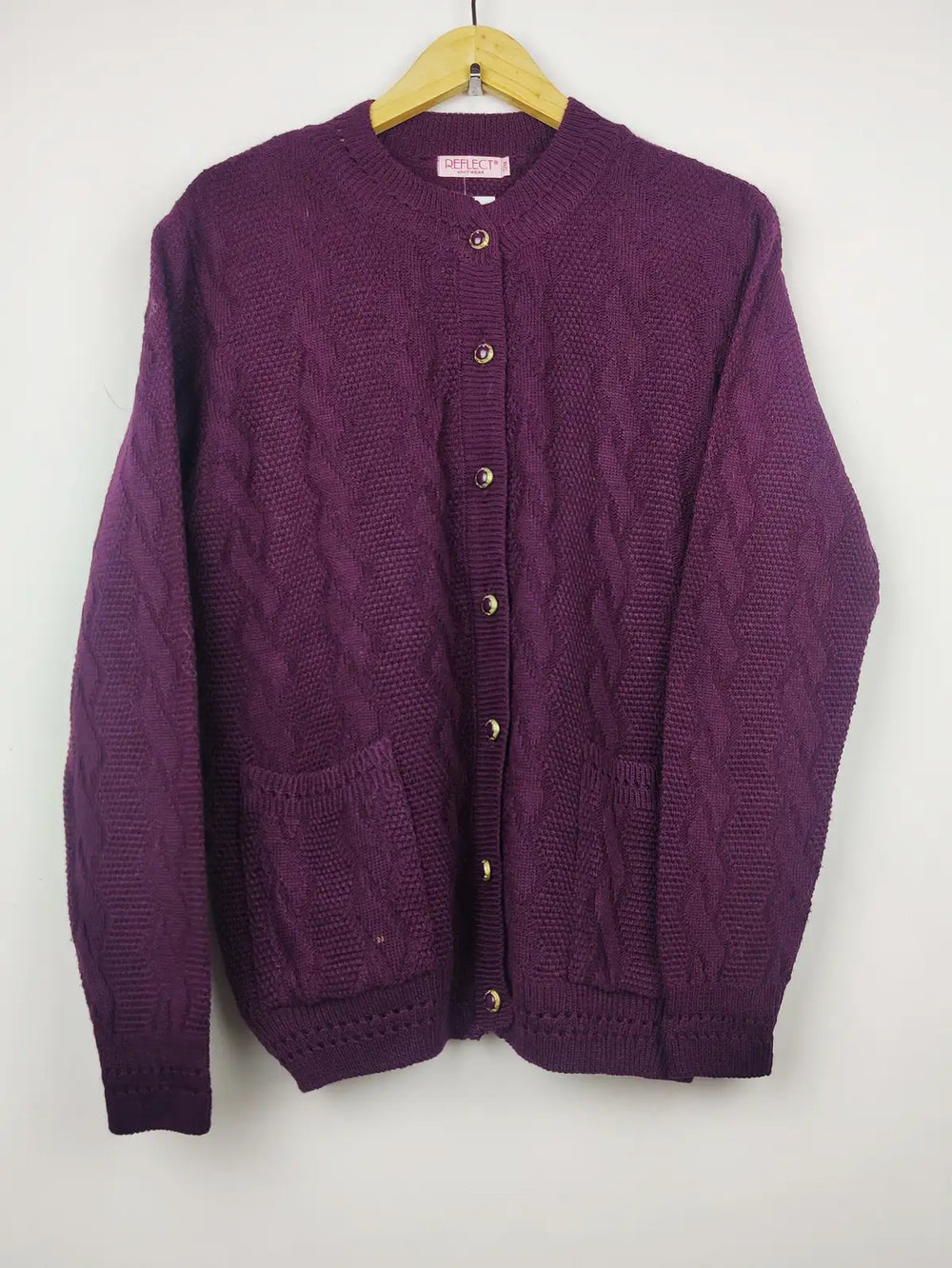 Buy online pre-used pre-loved 100% authentic & Original branded Reflect (LS-8620) available in Pakistan. Top international brands avilable.