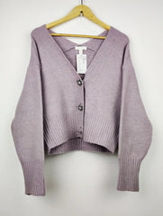Buy online pre-used pre-loved 100% authentic & Original branded H&M (LS-8621) available in Pakistan. Top international brands avilable.
