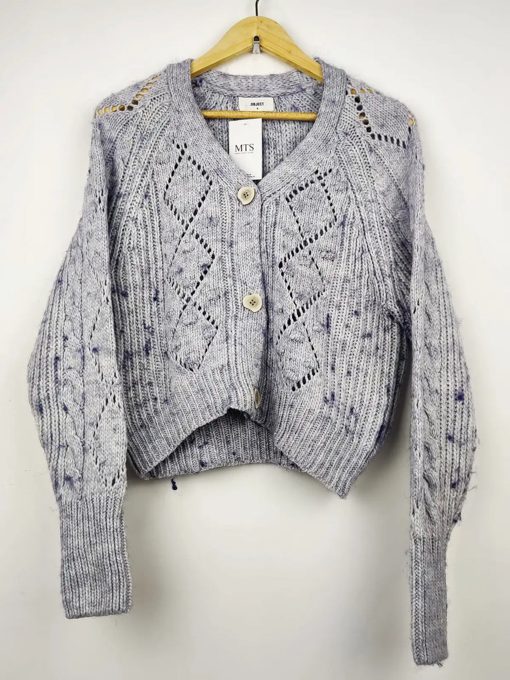 Buy online pre-used pre-loved 100% authentic & Original branded Object (LS-8625) available in Pakistan. Top international brands avilable.