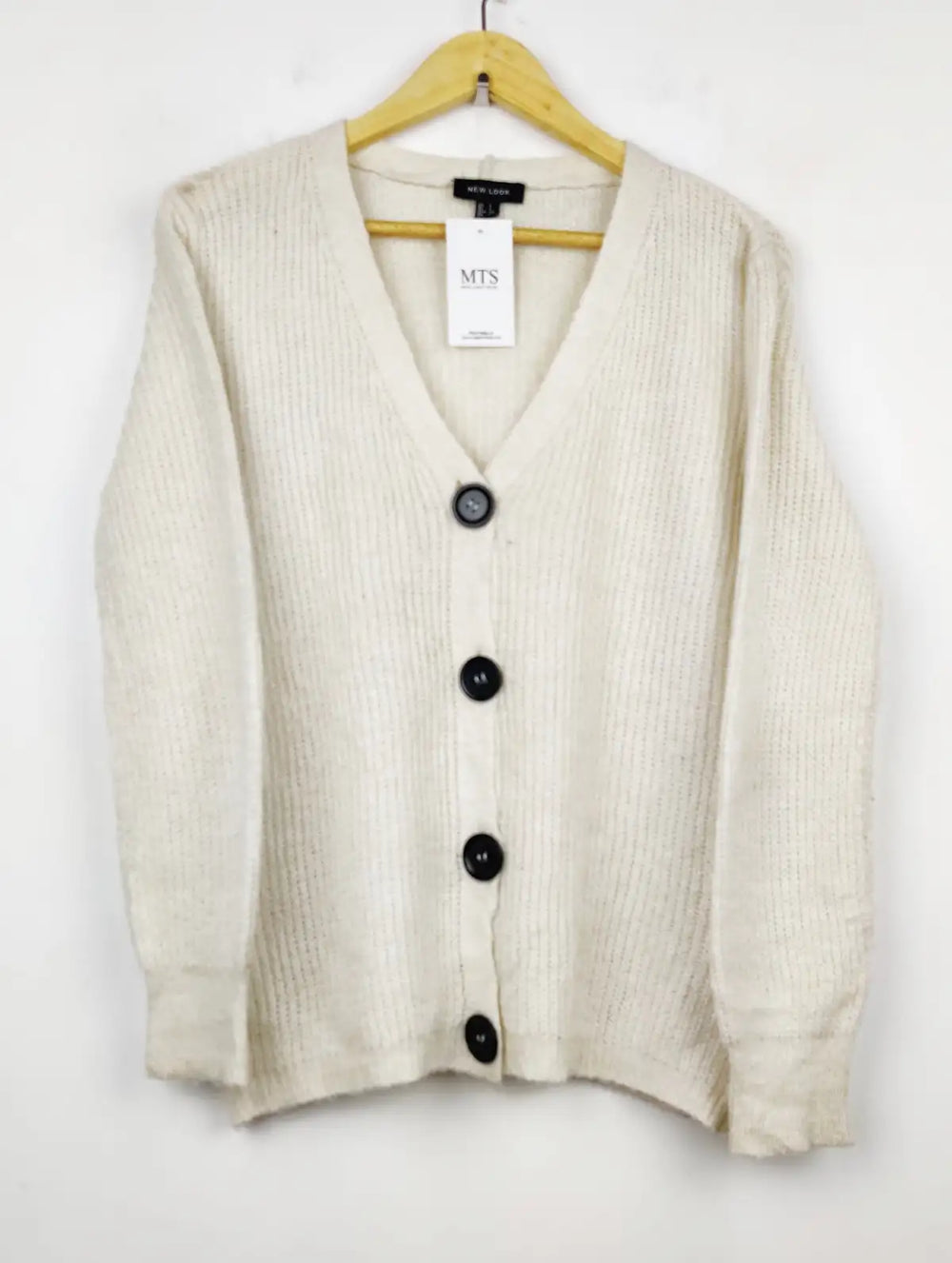 Buy online pre-used pre-loved 100% authentic & Original branded New Look (LS-8635) available in Pakistan. Top international brands avilable.