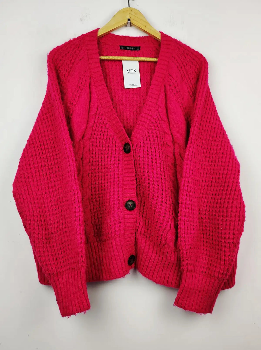 Buy online pre-used pre-loved 100% authentic & Original branded Dunnes Stores (LS-8643) available in Pakistan. Top international brands avilable.