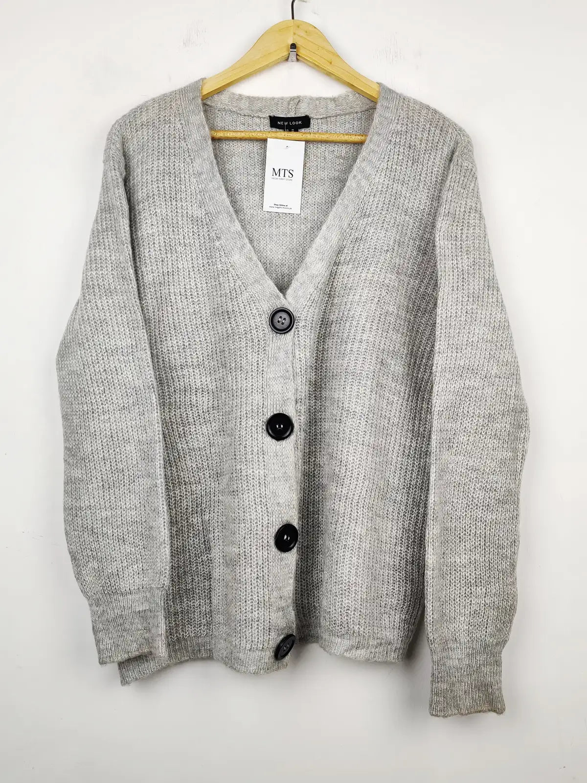Buy online pre-used pre-loved 100% authentic & Original branded New Look (LS-8654) available in Pakistan. Top international brands avilable.