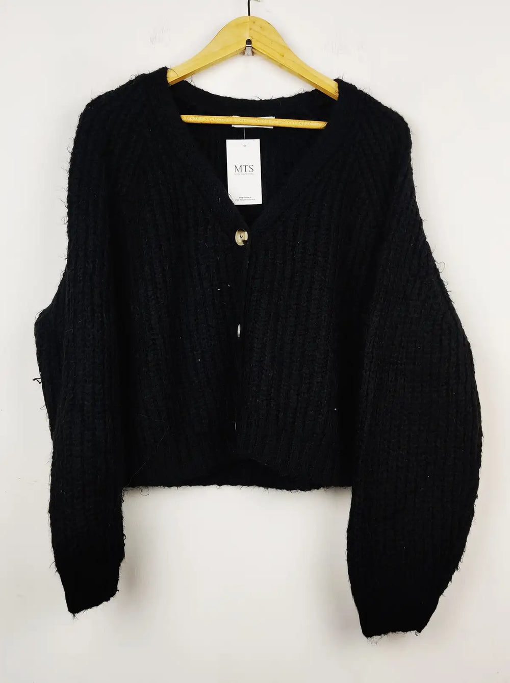 Buy online pre-used pre-loved 100% authentic & Original branded Primark (LS-8673) available in Pakistan. Top international brands avilable.