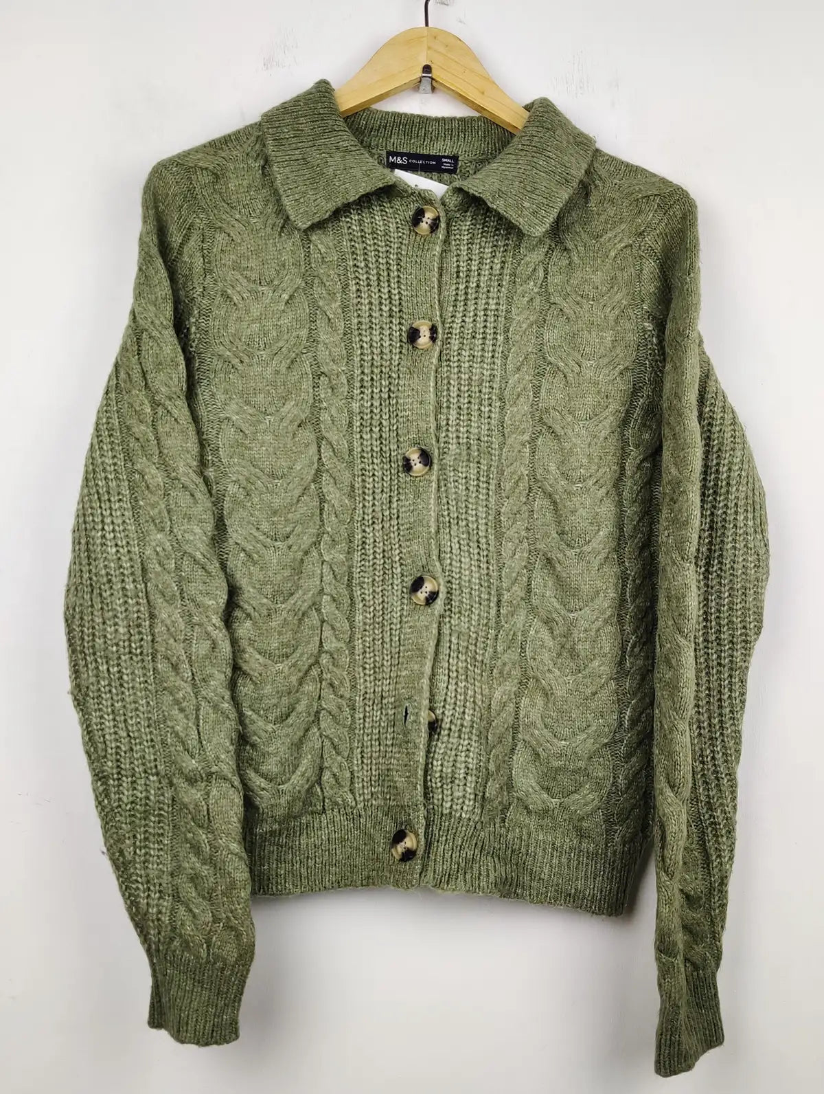 Buy online pre-used pre-loved 100% authentic & Original branded Marks & Spencer (LS-8691) available in Pakistan. Top international brands avilable.