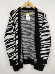 Buy online pre-used pre-loved 100% authentic & Original branded Debenhams (LS-8694) available in Pakistan. Top international brands avilable.