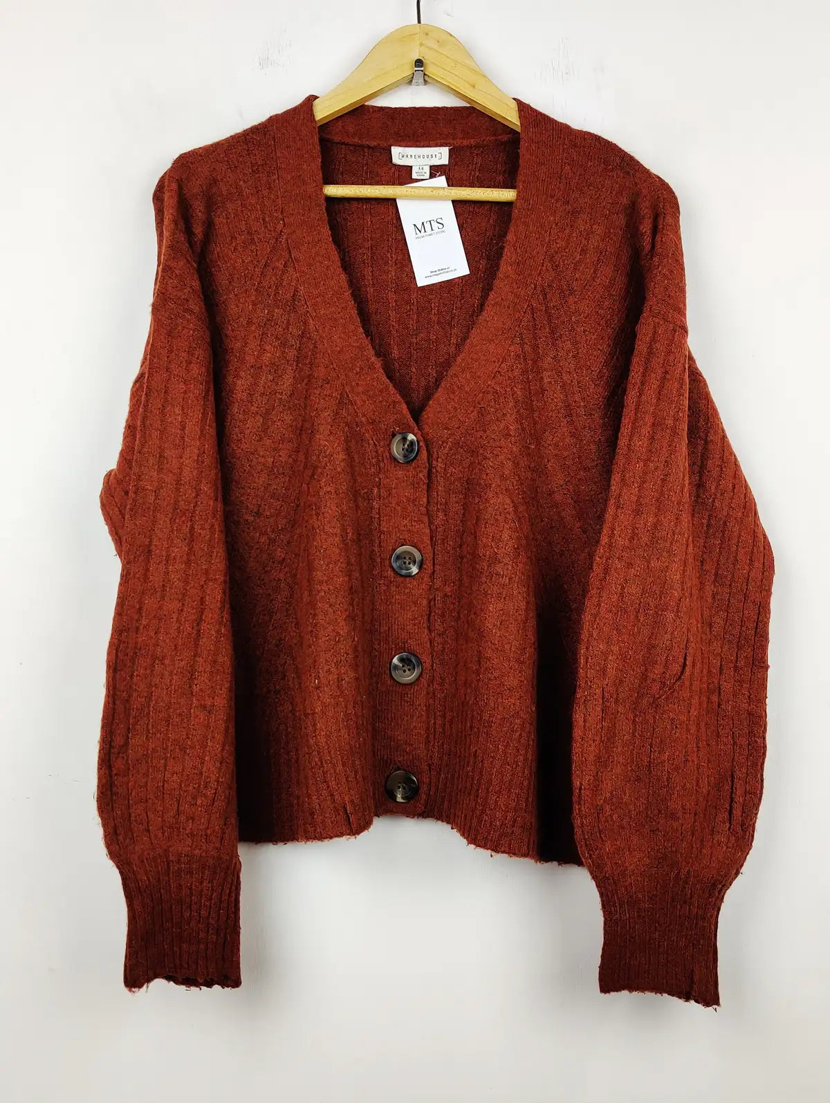 Buy online pre-used pre-loved 100% authentic & Original branded Warehouse (LS-8721) available in Pakistan. Top international brands avilable.