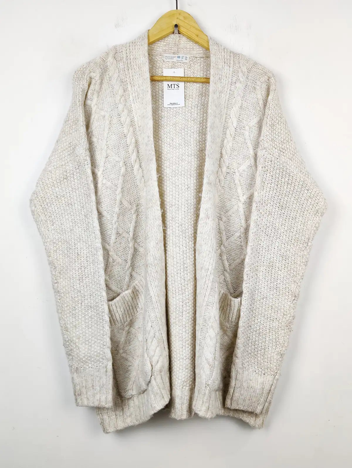 Buy online pre-used pre-loved 100% authentic & Original branded Primark (LS-8764) available in Pakistan. Top international brands avilable.