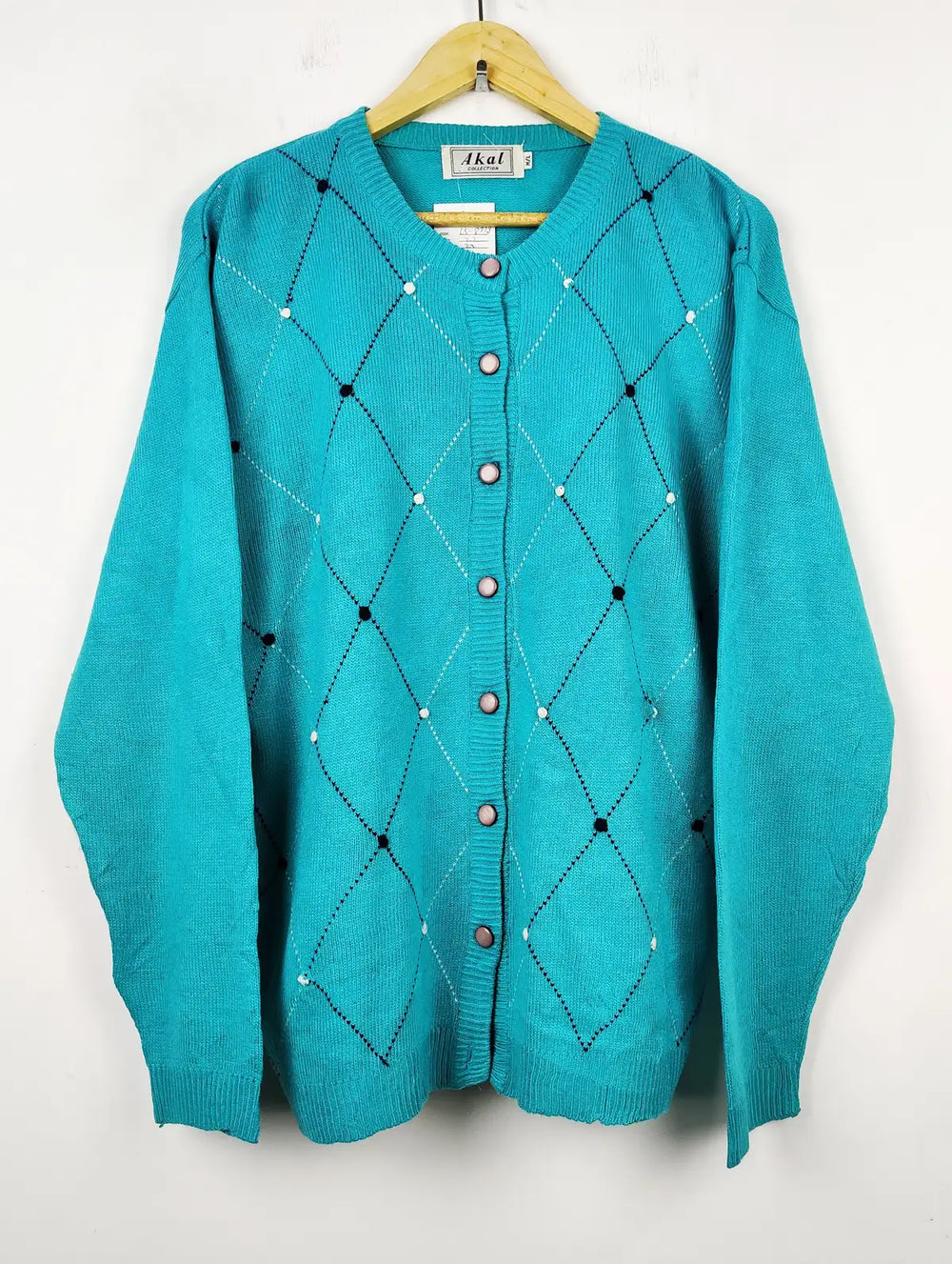 Buy online pre-used pre-loved 100% authentic & Original branded Akal Collection (LS-8775) available in Pakistan. Top international brands avilable.