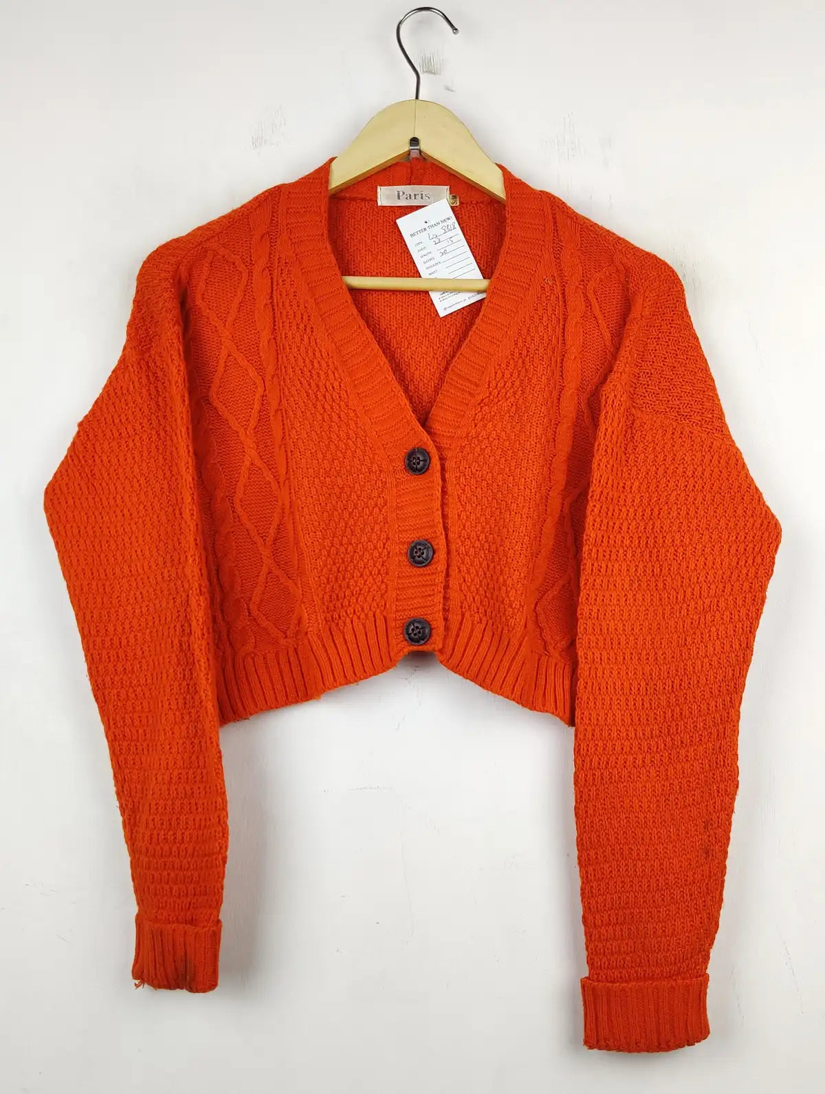 Buy online pre-used pre-loved 100% authentic & Original branded Paris (LS-8818) available in Pakistan. Top international brands avilable.