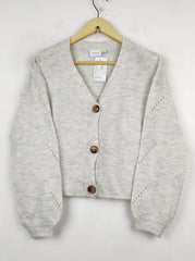 Buy online pre-used pre-loved 100% authentic & Original branded Vila (LS-8820) available in Pakistan. Top international brands avilable.