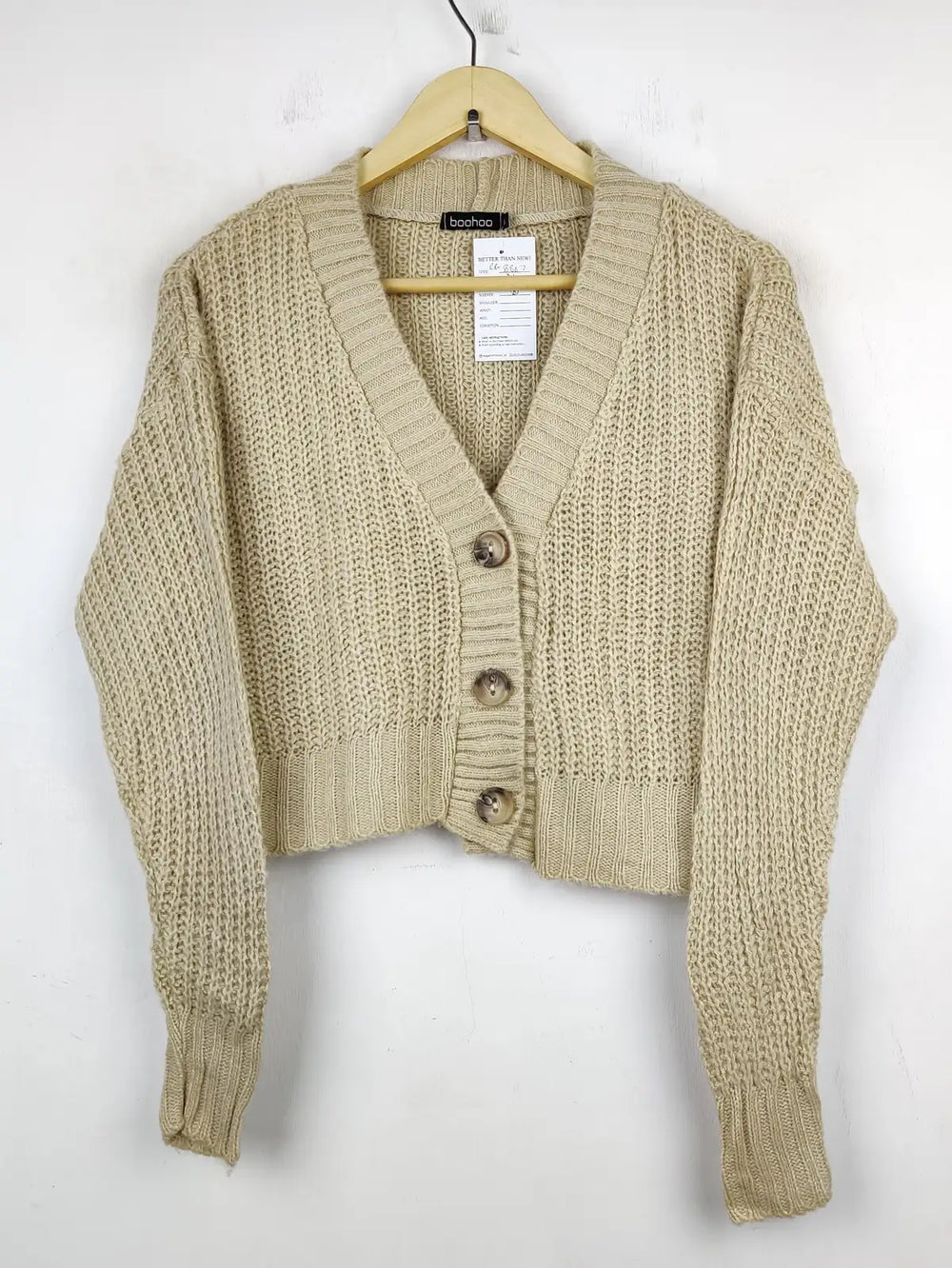 Buy online pre-used pre-loved 100% authentic & Original branded Boohoo (LS-8867) available in Pakistan. Top international brands avilable.