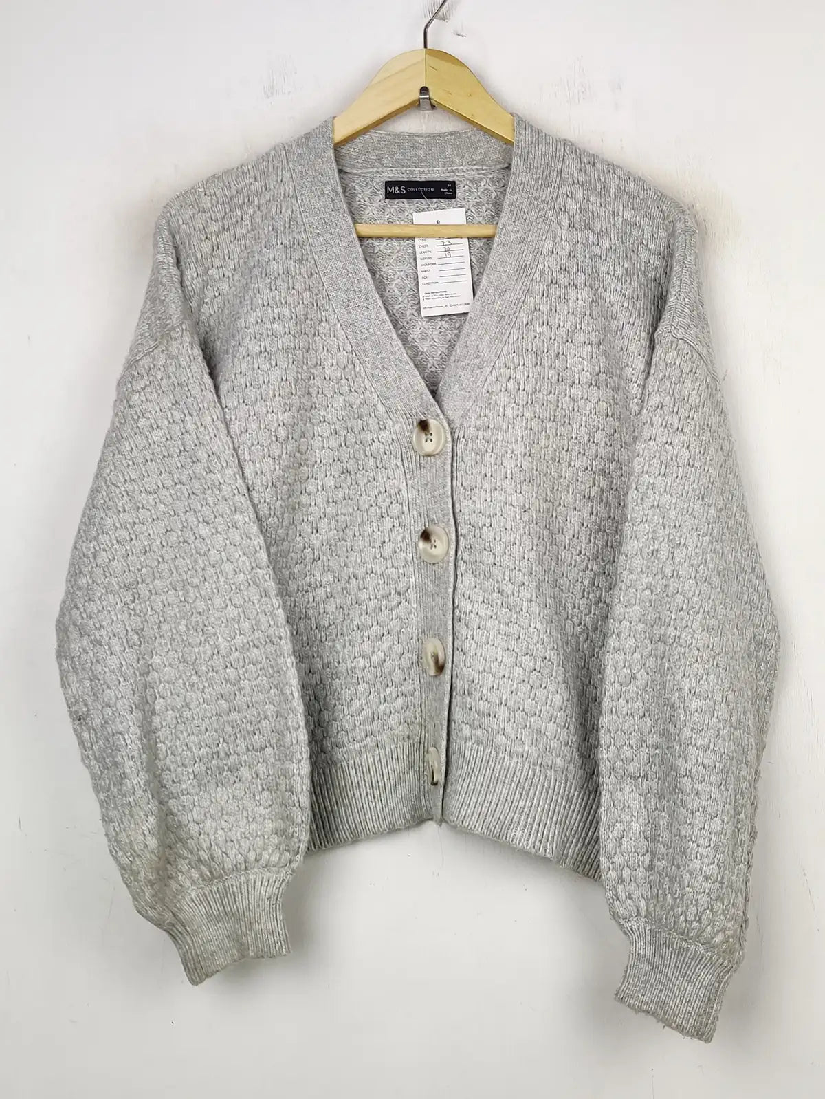 Buy online pre-used pre-loved 100% authentic & Original branded Marks & Spencer (LS-8922) available in Pakistan. Top international brands avilable.