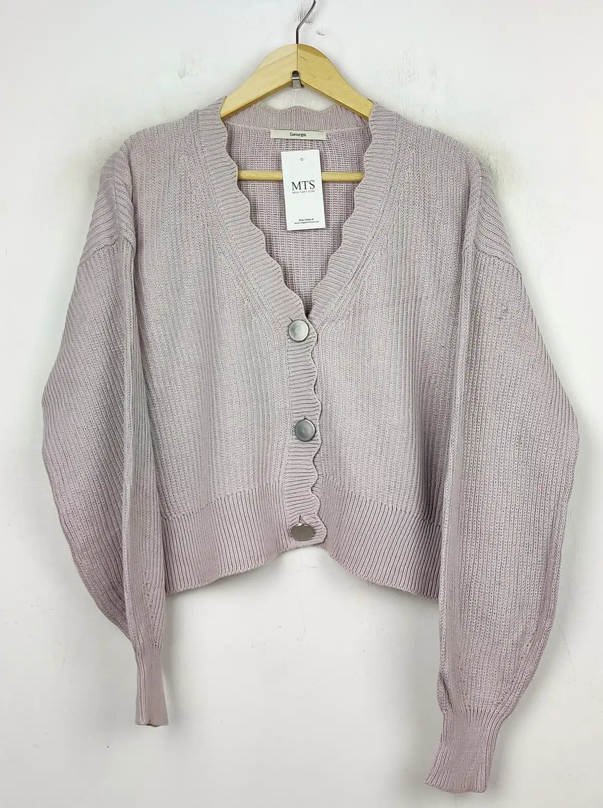 Buy online pre-used pre-loved 100% authentic & Original branded George (LS-8932) available in Pakistan. Top international brands avilable.