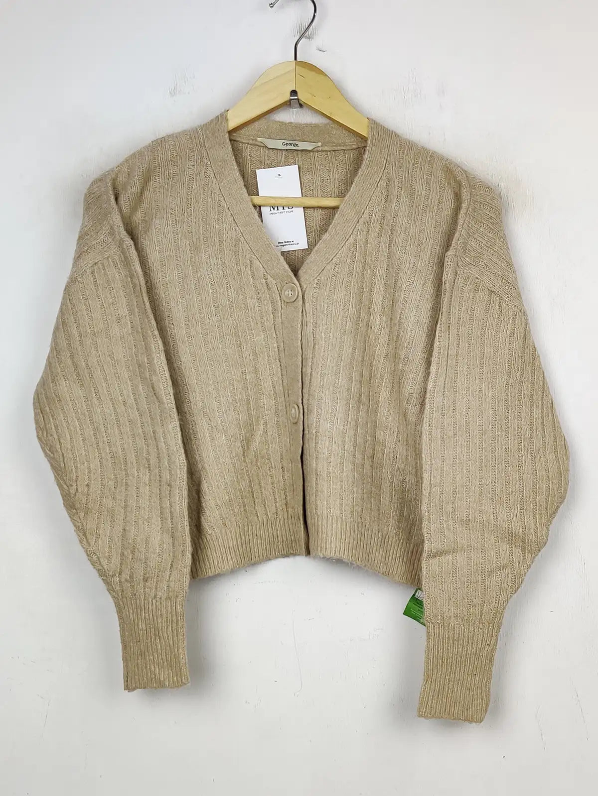 Buy online pre-used pre-loved 100% authentic & Original branded George (LS-8959) available in Pakistan. Top international brands avilable.