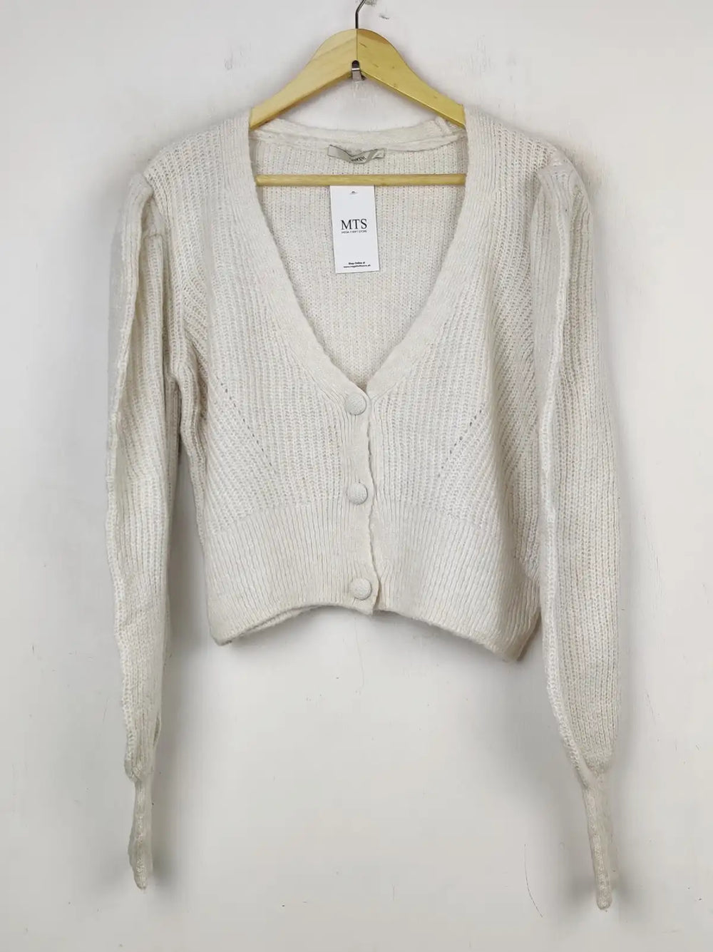 Buy online pre-used pre-loved 100% authentic & Original branded George (LS-8961) available in Pakistan. Top international brands avilable.