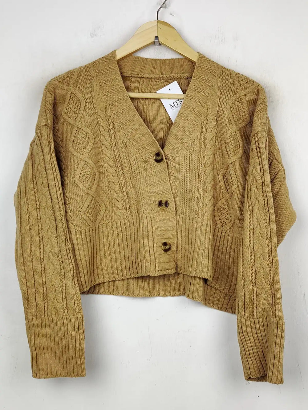 Buy online pre-used pre-loved 100% authentic & Original branded Shein (LS-9026) available in Pakistan. Top international brands avilable.